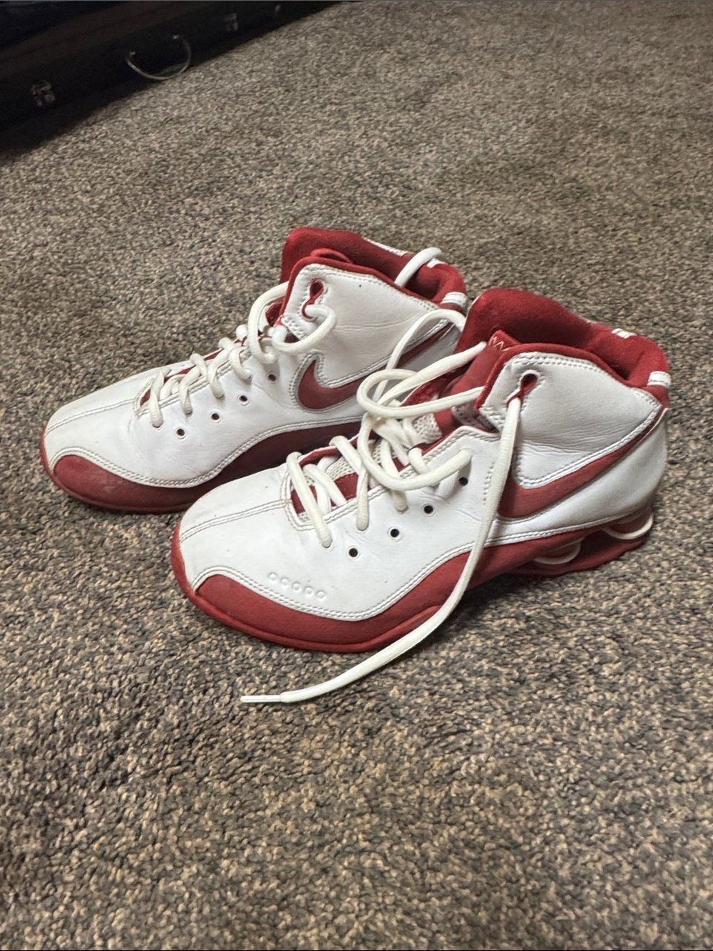 Nike White and Red High-Top Basketball Sneakers 6.5 Boys